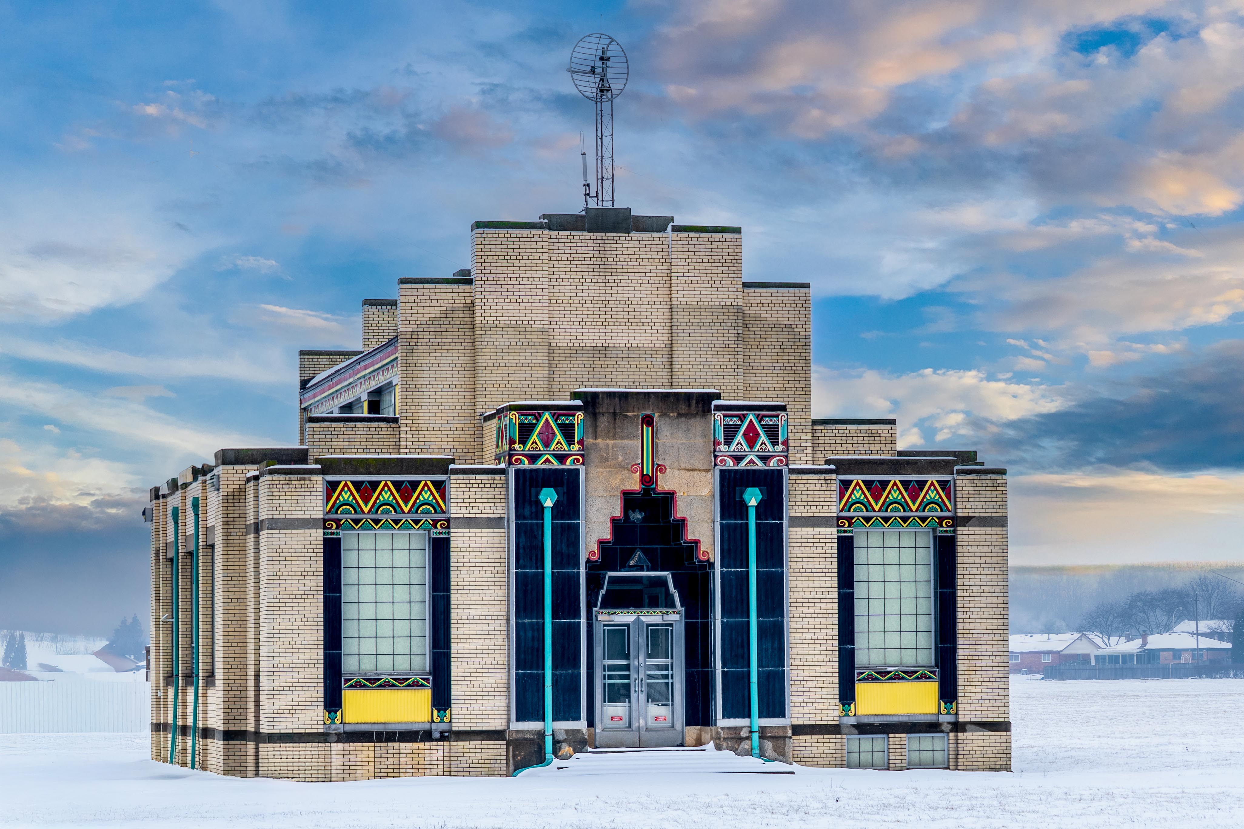 WJR Transmitter building - Detroit Photography Architecture Guide