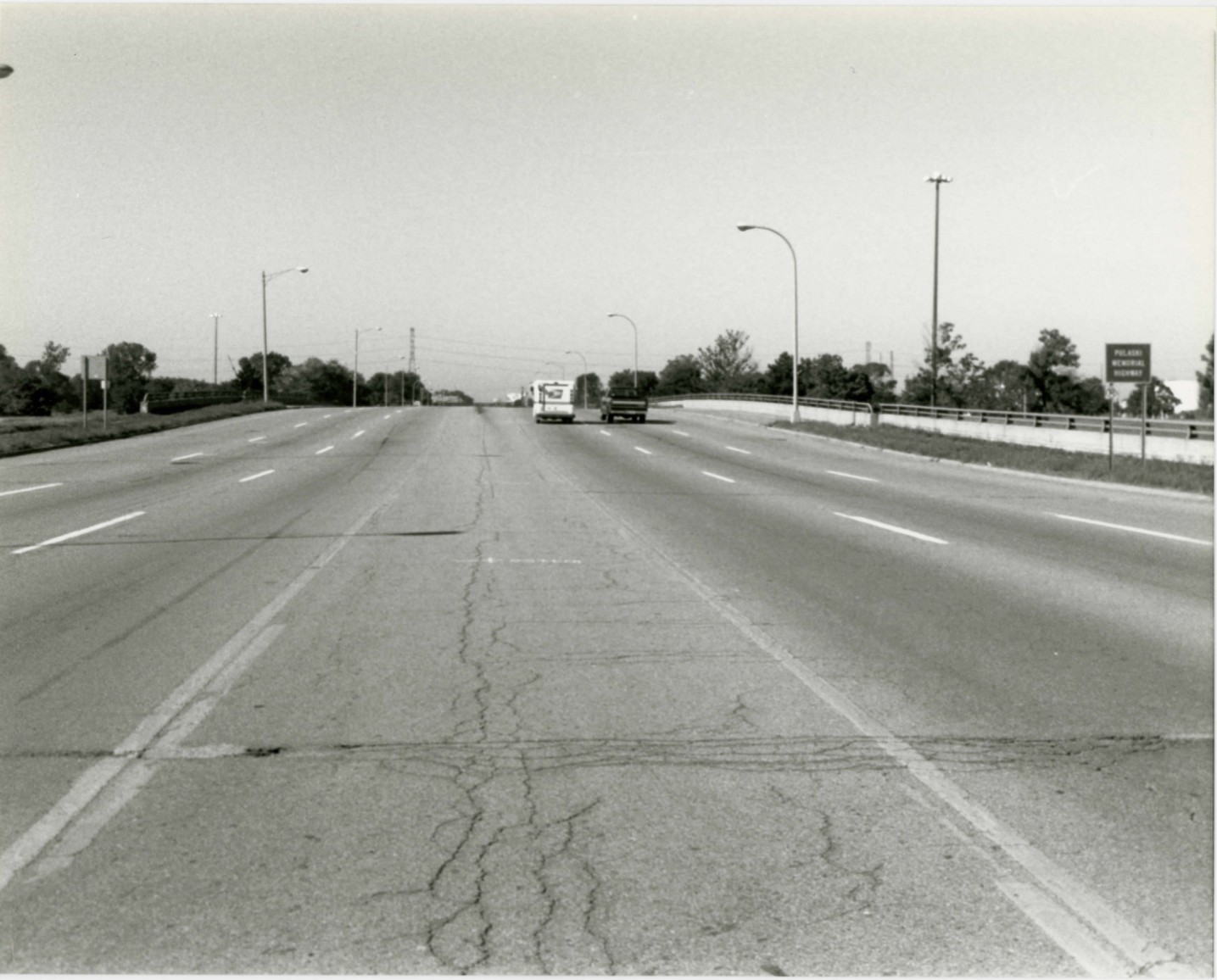 US-12 Bridge, Dearborn, Wayne County, Michigan
(359, 0 82027)
Charlene K. Roise
September 1995
BOMH
E Approach, Facing W
8574-35A