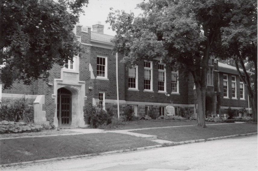 Photograph 1 of 10: MI_WashtenawCounty_StMarys_001
<MI_Washtenaw.jpg> 002 HD
8986 022 N N N N - SA085.2045.9/100.0