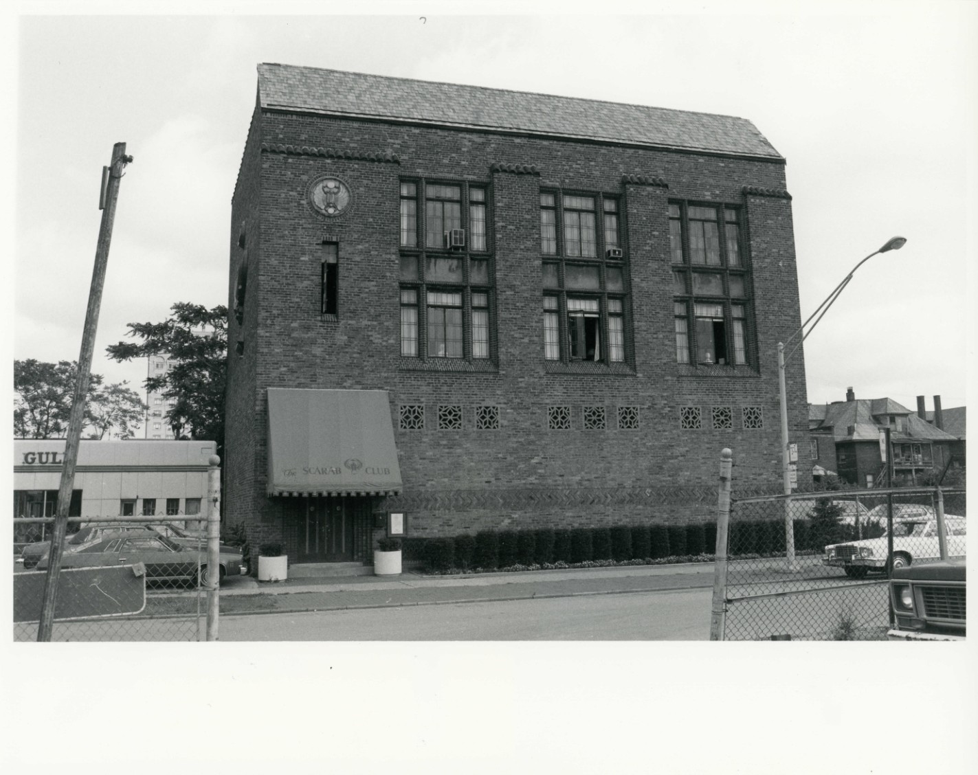 The Scarab Club of Detroit
217 Farnsworth, Detroit, Wayne Co., Mi.
PHOTOGRAPHER: Leslie J. Vollmert
DATE: June, 1979
NEGATIVE: Michigan History Division
VIEW: Facade, looking north.
PHOTO #: 1 of 2
NOV 20, 1979
OCT 3 1979