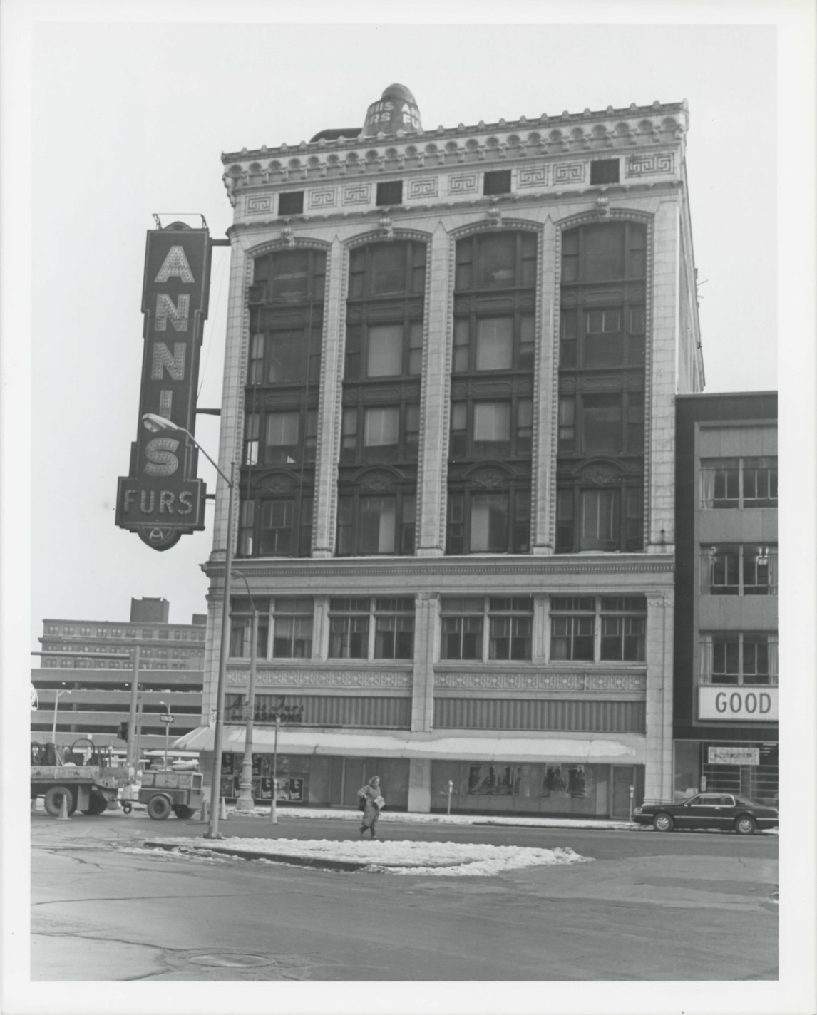 A. L.B. King Building 1274 Library Ave.
B. Detroit, Wayne County, Michigan
C. James Wilson
D. January 29, 1987
E. Michigan Bureau of History
F. View from the West
G. Photo 1 of 22 \\